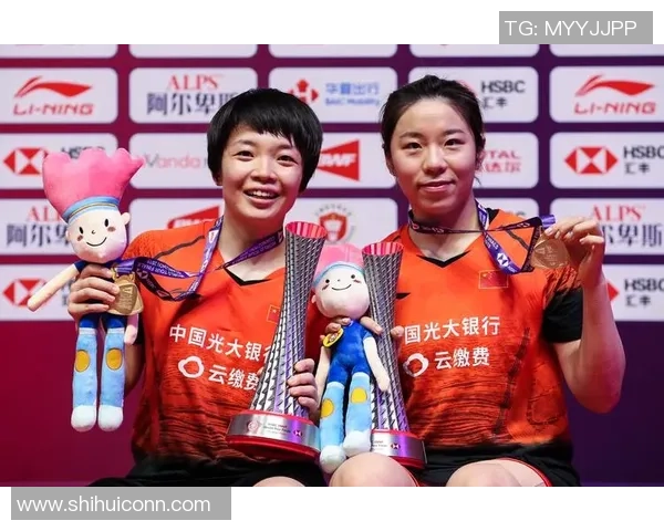 成都羽毛球队逆袭之路总决赛特别报道展现拼搏精神与团队力量